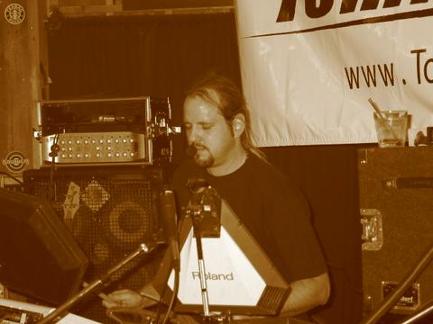 Yet another show ot Tommy at T-BAG